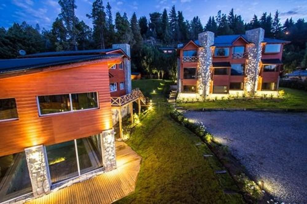 Los Robles Apart & Spa Сан Карлос де Барилоче Екстериор снимка