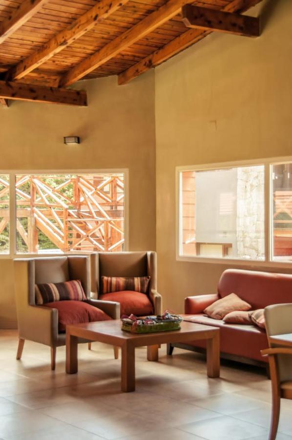 Los Robles Apart & Spa Сан Карлос де Барилоче Екстериор снимка